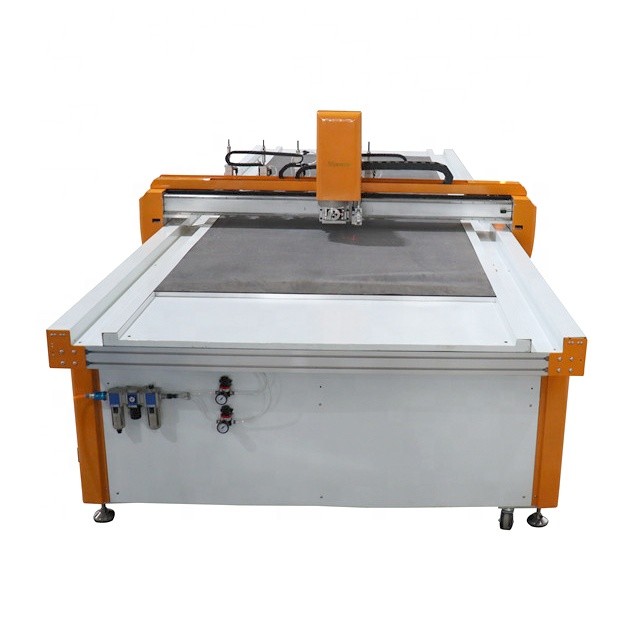 Phenolic insulation board cutting machine
