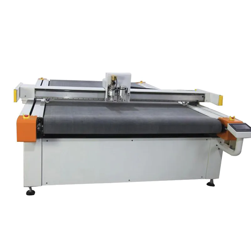 Insulation cutting machine with automatic feeding table